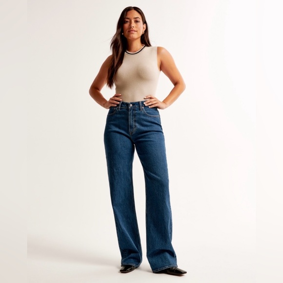 Abercrombie Curve Love - The 90s relaxed Jean high rise - Picture 5 of 8